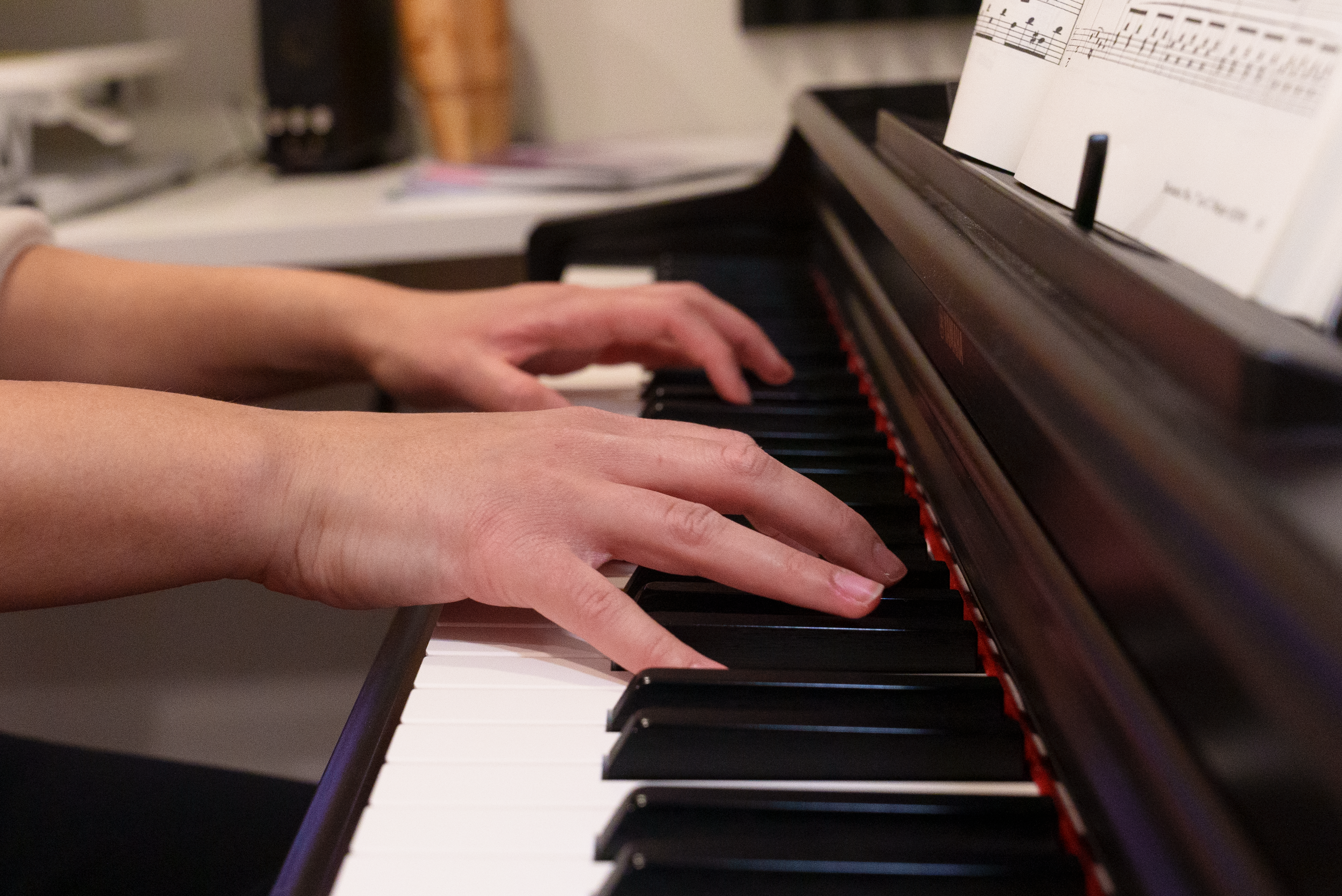 How to Master Left-Hand Shifting (Exercises for Improving Jumps, Extensions & Alberti Bass)
